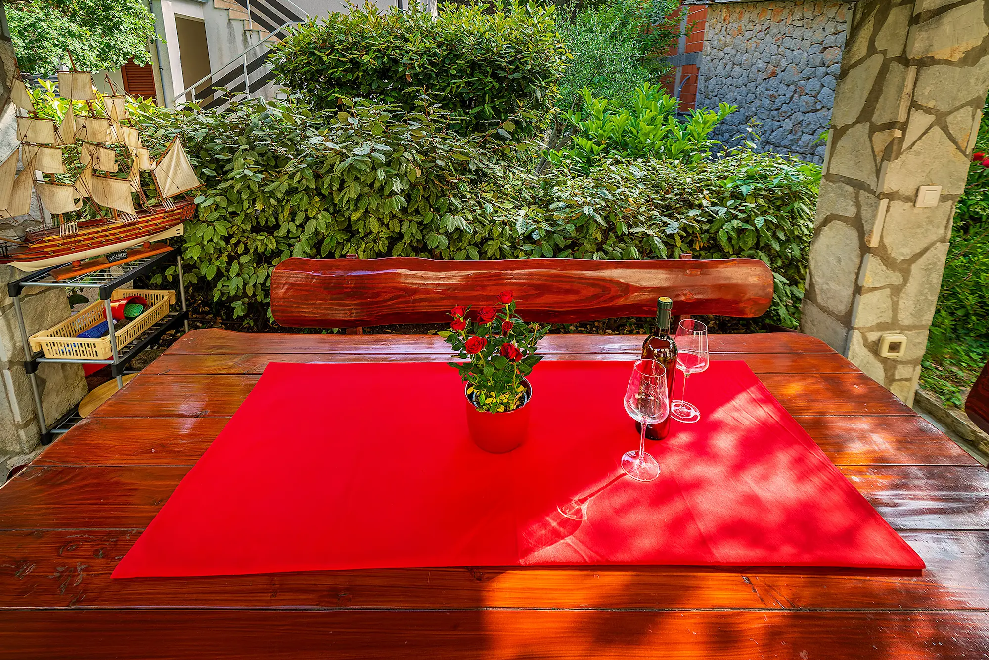 Apartment Noa - Spacious Terrace and Garden